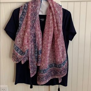 T-Shirt and Scarf
